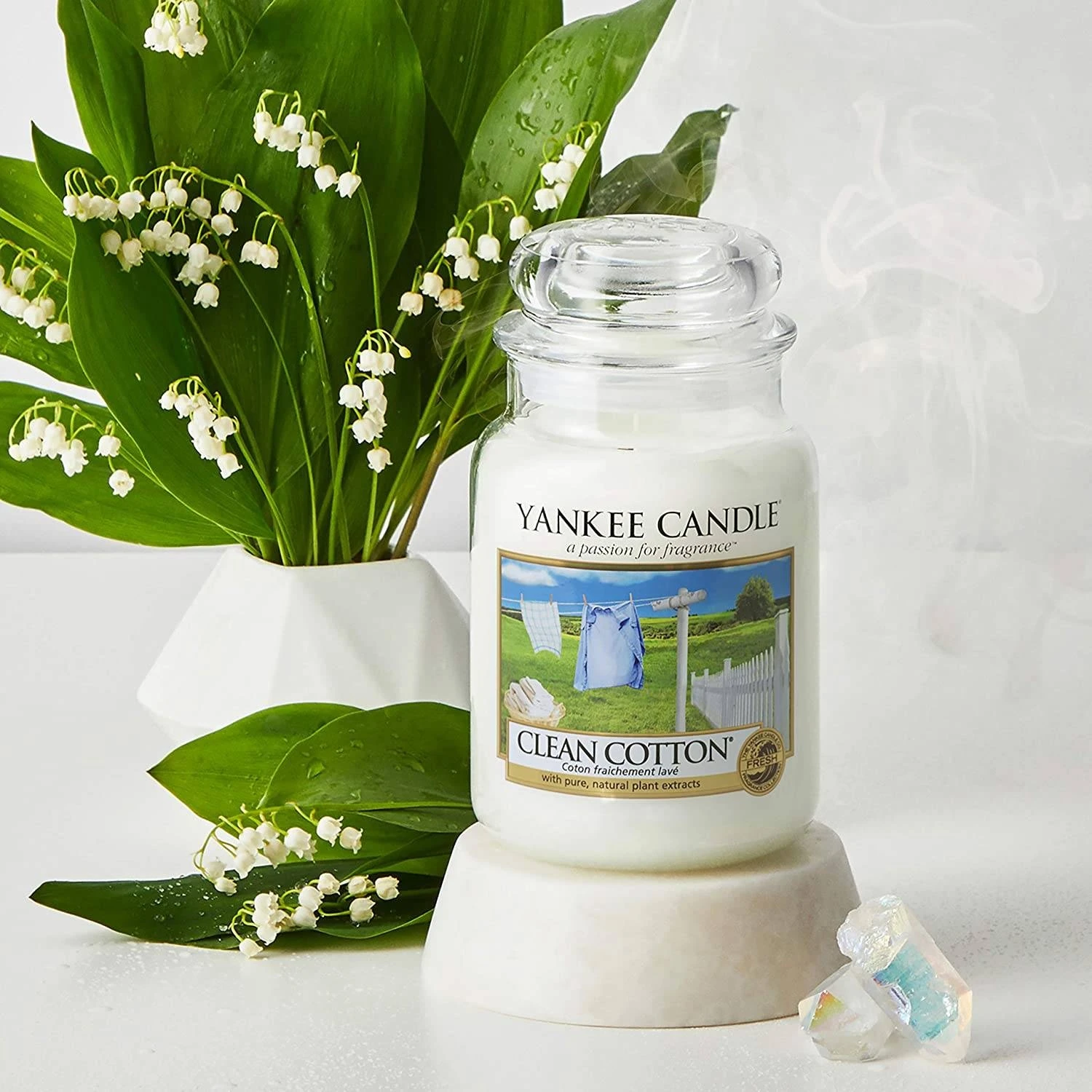 Yankee Candle Scented Jar Candle - Clean Cotton 4 Yankee Candle Scented Jar Candle - Clean Cotton - Image 2