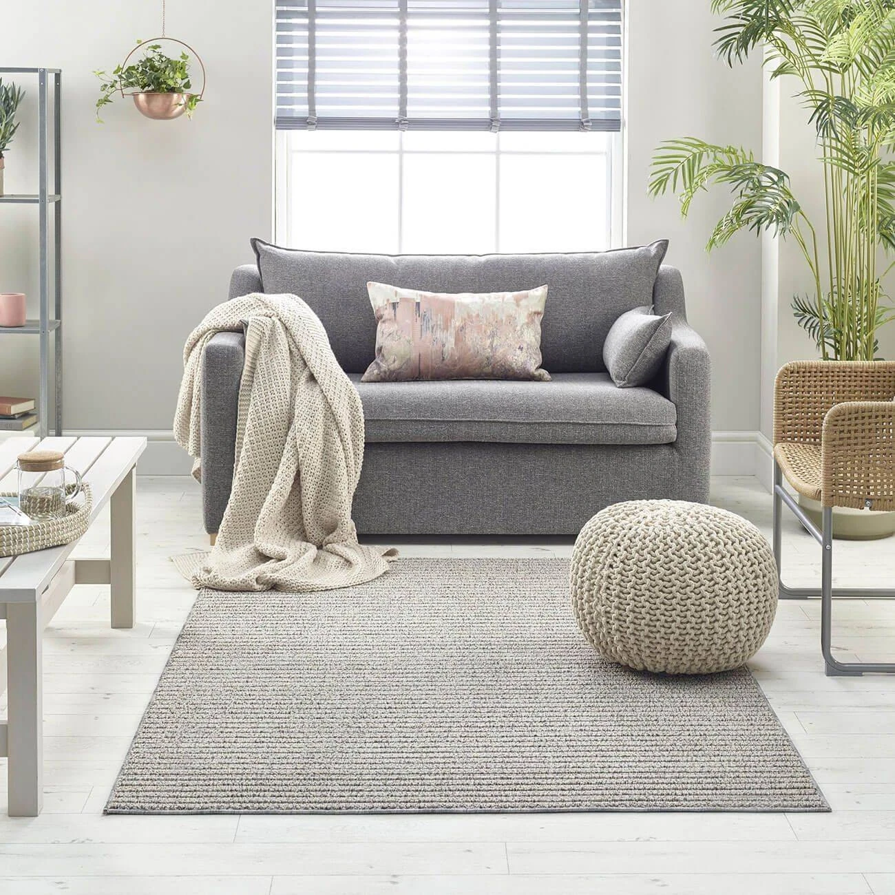 Mastercraft Loop 7546B Rug - Light Grey/Light Grey 6 Mastercraft Loop 7546B Rug - Light Grey/Light Grey - Image 4