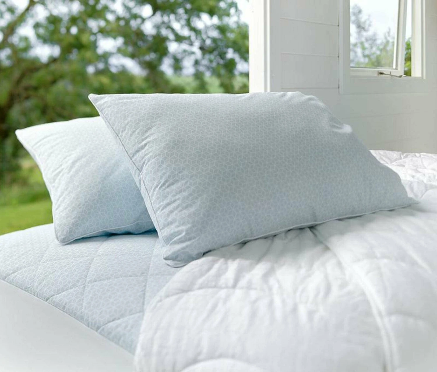 The Fine Bedding Company Smart Temperature Pillow 5 The Fine Bedding Company Smart Temperature Pillow - Image 3