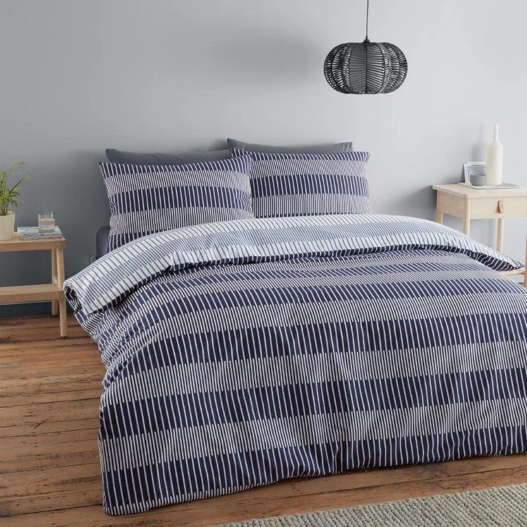 Catherine Lansfield Lines Navy Duvet Set 3 Catherine Lansfield Lines Navy Duvet Set